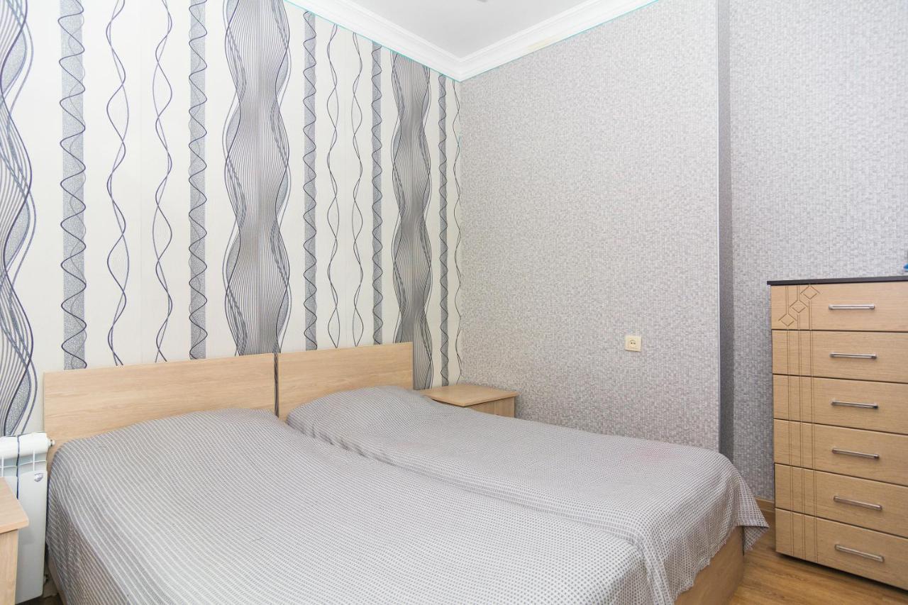Apartment On Takaishvili Street Батуми Екстериор снимка